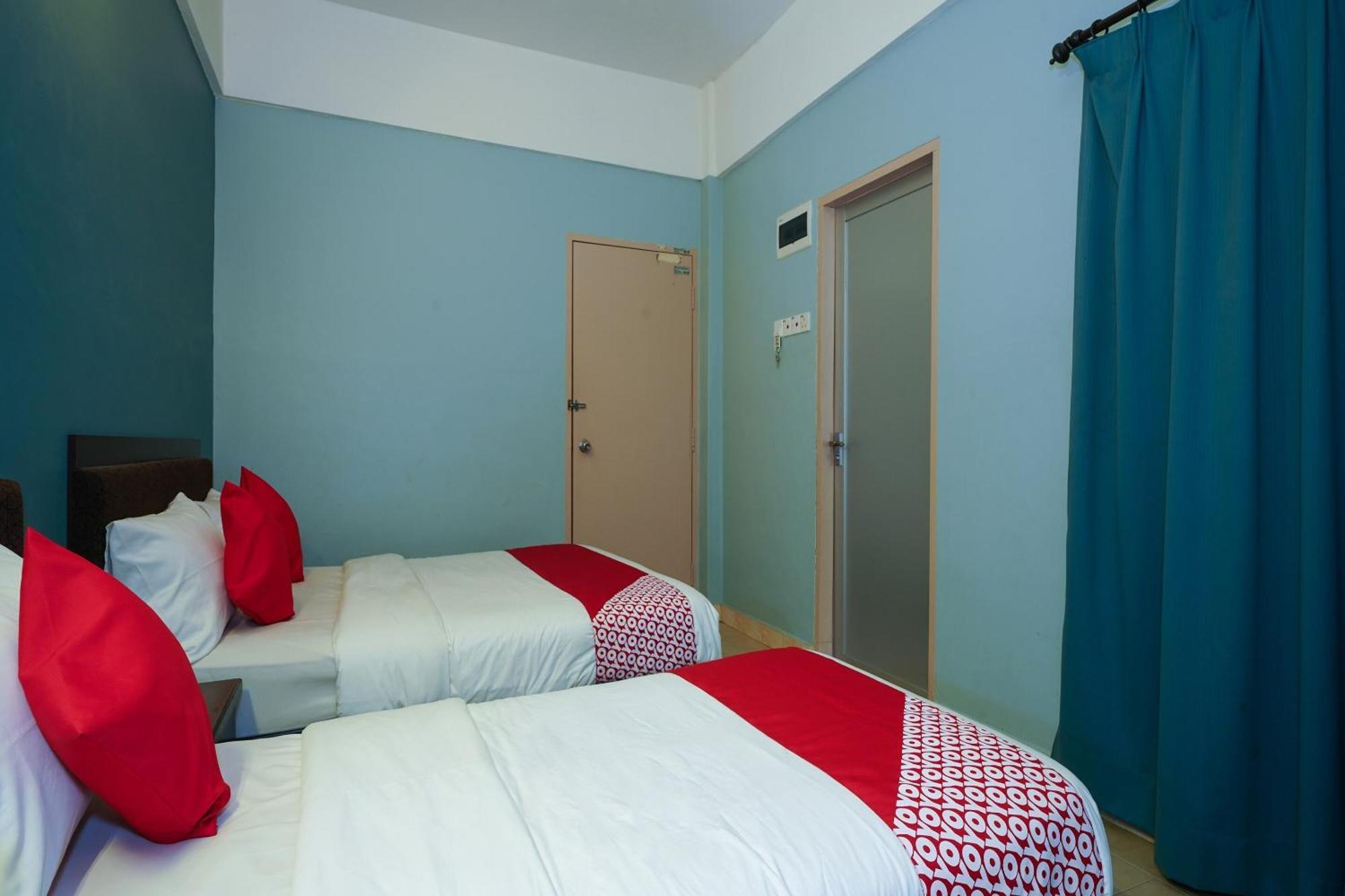 Hotel O Hotel Orchard Inn Lumut Dış mekan fotoğraf