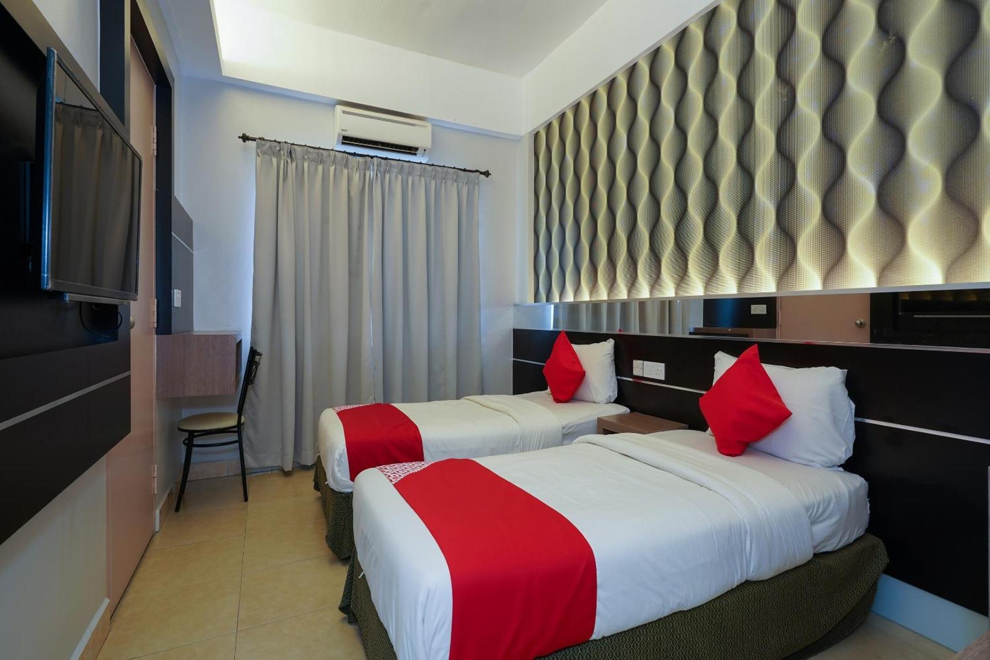 Hotel O Hotel Orchard Inn Lumut Dış mekan fotoğraf